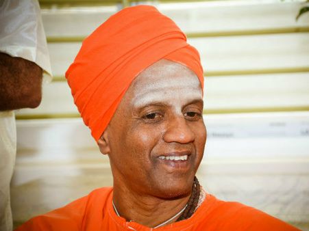 ಶ್ರೀಗಳ ಜಾಗ ತುಂಬಲಿರುವ ಸಿದ್ದಲಿಂಗ ಸ್ವಾಮಿ ಅವರ ವ್ಯಕ್ತಿ ಚಿತ್ರ