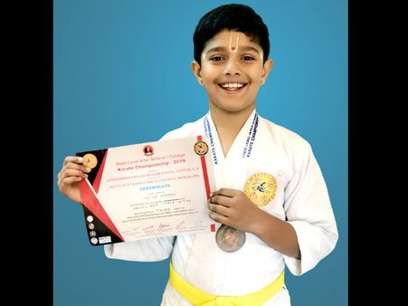 ರಾಜ್ಯ ಕರಾಟೆ ಸ್ಪರ್ಧೆಯಲ್ಲಿ ಕಂಚಿನ ಪದಕ ಗೆದ್ದ ಮಂಗಳೂರಿನ ಆದಿತ್ಯ ಶೆಣೈ