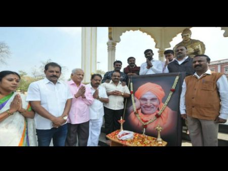 ಬಸವಣ್ಣನವರ ಸಿದ್ಧಾಂತ ಪಾಲಿಸಿದ ಮಹಾನ್ ವ್ಯಕ್ತಿ ಶ್ರೀಗಳು: ಭಗವಾನ್