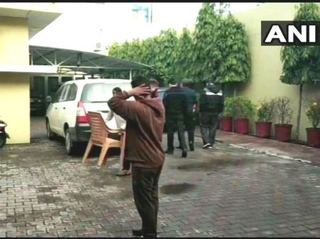 ಡಿನೋಟಿಫಿಕೇಷನ್ ಪ್ರಕರಣ: ಮಾಜಿ ಸಿಎಂ ನಿವಾಸದ ಮೇಲೆ ಸಿಬಿಐ ದಾಳಿ