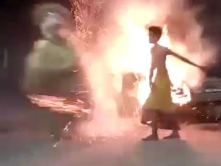 ಬೆಂಕಿಯ ಮೇಲೆ ದೈವದ ನರ್ತನ:ಹುಲಿಕಲ್ ನಟರಾಜ್ ಗೆ ಸವಾಲು