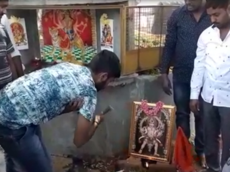 ಮೈಸೂರಿನಲ್ಲಿ ಸತ್ತ ಕೋತಿಯ ತಿಥಿ ಮಾಡಿದ ಆಟೋ ಚಾಲಕರು