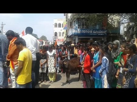 ಹಿರಿಯೂರಿನಲ್ಲಿ ಹುತಾತ್ಮ ಯೋಧರಿಗೆ ಶ್ರದ್ಧಾಂಜಲಿ ಸಲ್ಲಿಸಿದ ಗೋವು