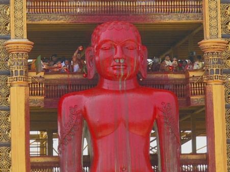 ಬಾಹುಬಲಿ ಮಹಾಮಜ್ಜನ ನೋಡಲು ರಾಜ್ಯದೆಲ್ಲೆಡೆಯಿಂದ ಬಂದ ಭಕ್ತರ ದಂಡು