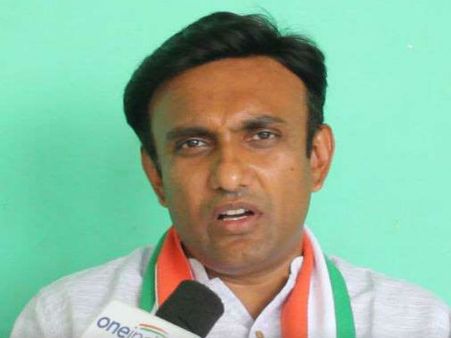 ಸಿಎಲ್‌ಪಿ ಸಭೆಗಾಗಿ ಮುಂಬೈನಿಂದ ಬೆಂಗಳೂರಿಗೆ ಬಂದ ಶಾಸಕ ಸುಧಾಕರ್