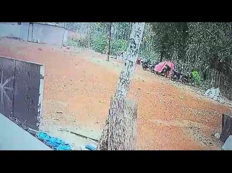 ಸುಬ್ರಹ್ಮಣ್ಯದಲ್ಲಿ ಯುವಕನಿಗೆ ಸಿಡಿಲು ಬಡಿದ ದೃಶ್ಯ ಸಿಸಿಟಿವಿ ಕ್ಯಾಮೆರಾದಲ್ಲಿ ಸೆರೆ