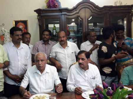 ಬಸವರಾಜು ಹಾಗೂ ಸೊಗಡು ಶಿವಣ್ಣ ಮಧ್ಯೆ ಸಂಧಾನ ಮಾಡಿದರು ಬಿಎಸ್ ವೈ