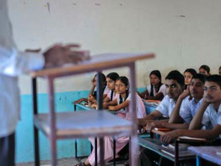 ಹರಗಾಪುರ ಹಳ್ಳಿ ಸಹಪಾಠಿಗಳಾದ ಕಾಂಬಳ್ಯಾ ಕಣಕಣ್ಯಾ ಲೋಹ್ಯಾ