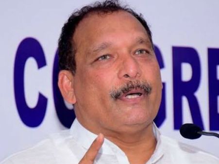 'ನೀತಿ ಸಂಹಿತೆಯ ಹೆಸರಿನಲ್ಲಿ ಅಧಿಕಾರಿಗಳು ದರ್ಬಾರ್ ನಡೆಸುತ್ತಿದ್ದಾರೆ'