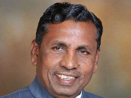 7 ಬಾರಿ ಸಂಸದ ಕೆ.ಎಚ್.ಮುನಿಯಪ್ಪ ಗಿಂತಲೂ ಪತ್ನಿ 64 ಪಟ್ಟು ಸಿರಿವಂತೆ!