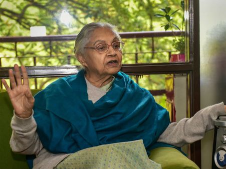 ಅಚ್ಚರಿ ಮೂಡಿಸಿದ ಶೀಲಾ ಹೇಳಿಕೆ: ಉಗ್ರರ ವಿಚಾರದಲ್ಲಿ ಸಿಂಗ್‌ಗಿಂತ ಮೋದಿ ಬಲ