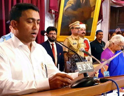 ಮಧ್ಯರಾತ್ರಿ ಪ್ರಮಾಣ ವಚನ ಸ್ವೀಕರಿಸಿದ ಗೋವಾ ಸಿಎಂ ಪ್ರಮೋದ್ ಸಾವಂತ್