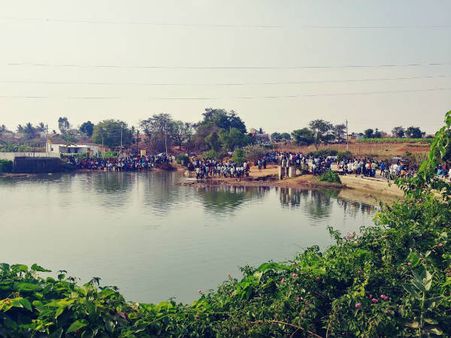 ತಮ್ಮಡಹಳ್ಳಿ ಕೆರೆಯಲ್ಲಿ ಈಜಲು ಹೋದವರು ಮರಳಿ ಬಂದದ್ದು ಶವವಾಗಿ