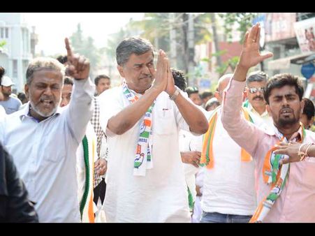 '65 ವರ್ಷ ಸುಭದ್ರ ಆಡಳಿತ ನೀಡಿದ ಕಾಂಗ್ರೆಸ್ಸಿಗೆ ಮತ ನೀಡಿ'