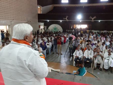 'ಆದಿತ್ಯನಾಥ್ ಮೇಲೆ ಸಣ್ಣ ಕ್ರಮ, ಕಲ್ಯಾಣ್ ಸಿಂಗ್ ಮೇಲೆ ಕ್ರಮವೇ ಕೈಗೊಂಡಿಲ್ಲವೇಕೆ?'