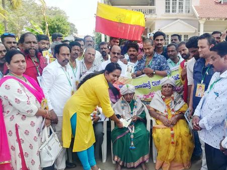 ಗಾಜನೂರಿಗೆ ಬಂದ ಅಣ್ಣಾವ್ರ ಅಭಿಮಾನಿಗಳು ಮಾಡಿದ್ದೇನು?