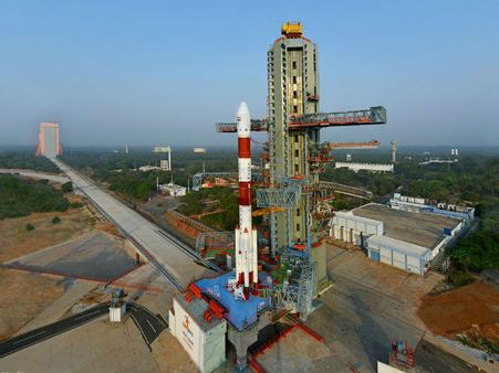 ಬಾಹ್ಯಾಕಾಶ ಕ್ಷೇತ್ರದಲ್ಲಿ ಇಸ್ರೋ ಮತ್ತೊಂದು ಸಾಧನೆ: EMISAT ಸೇರಿ 29 ಉಪಗ್ರಹಗಳ ಉಡಾವಣೆ