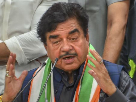 ಪಕ್ಷ ಬಿಟ್ಟು ಬಂದದ್ದೇ ಬಂದದ್ದು ಶತ್ರುಘ್ನರಿಂದ ಬಿಜೆಪಿ ವಿರುದ್ಧ ಆರೋಪಗಳ ಸುರಿಮಳೆ