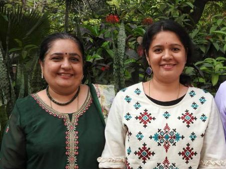 ಮಧ್ಯ ವಯಸ್ಕ ಮಹಿಳೆಯರಲ್ಲಿ ಮತ್ತೆ ಚೈತ್ರದ ಚಿಗುರು