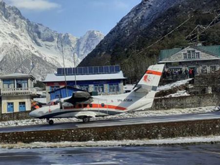 ಎವರೆಸ್ಟ್ ಹೆಬ್ಬಾಗಿಲು ಲೂಕ್ಲಾದಲ್ಲಿ ವಿಮಾನ ದುರಂತದಲ್ಲಿ 3 ಸಾವು