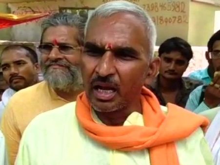 ವಂದೇ ಮಾತರಂ ಹಾಡದವರನ್ನು ಪಾಕಿಸ್ತಾನಕ್ಕೆ ಕಳುಹಿಸಿ: ಸುರೇಂದ್ರ ಸಿಂಗ್