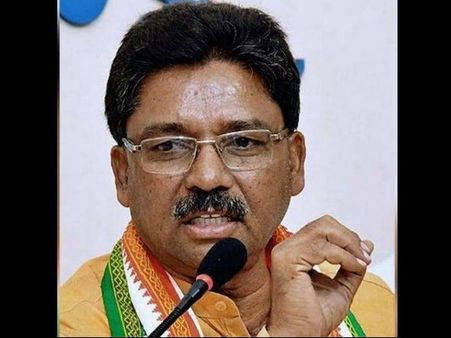 ಪ್ರಚಾರದ ತಲೆಬಿಸಿಯಲ್ಲಿ ಮತ ಹಾಕುವುದನ್ನೇ ಮರೆತ ವಿ ಎಸ್ ಉಗ್ರಪ್ಪ!