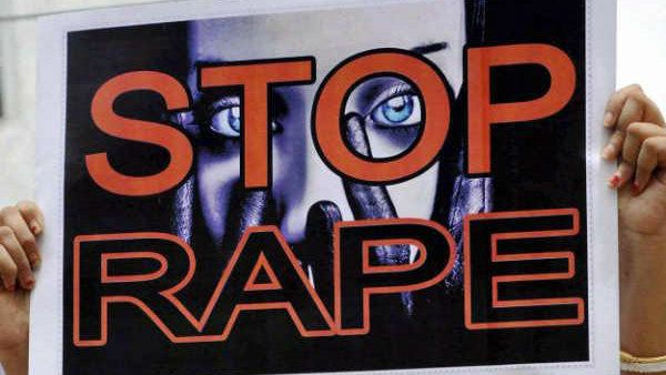 ಯುವತಿಯ ಮಾರಾಟ, ಸಾಮೂಹಿಕ ಅತ್ಯಾಚಾರ, ಅವಮಾನ ಸಹಿಸದೆ ಆತ್ಮಹತ್ಯೆಗೆ ಯತ್ನ