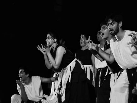 ವಾಸ್ತವ, ಕಲ್ಪನಾ ಬದುಕಿನ ಹೂರಣ ಬೆಳಕಿನ ಅಂಗಡಿ