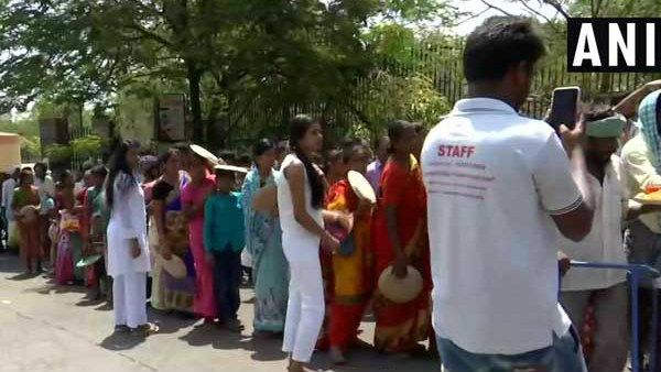 ಹಸಿದವರಿಗೆ ಆಹಾರ ಕೊಡಲು ಕೆಲಸವನ್ನೇ ಬಿಟ್ಟ, ವಿಶ್ವದಾಖಲೆ ಬರೆದ: ಮಾನವೀಯ ವರದಿ