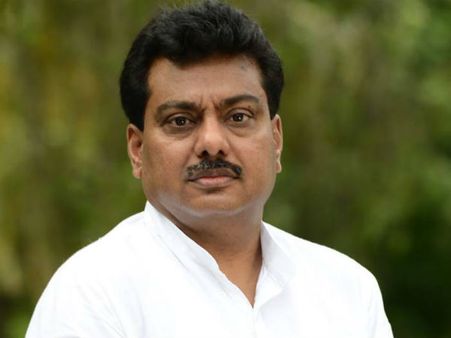 ಸಿದ್ದರಾಮಯ್ಯ ಮತ್ತೆ ಸಿಎಂ ಆಗೋದನ್ನು ಕಾಯ್ತಿದ್ದೇನೆ: ಎಂಬಿ ಪಾಟೀಲ್