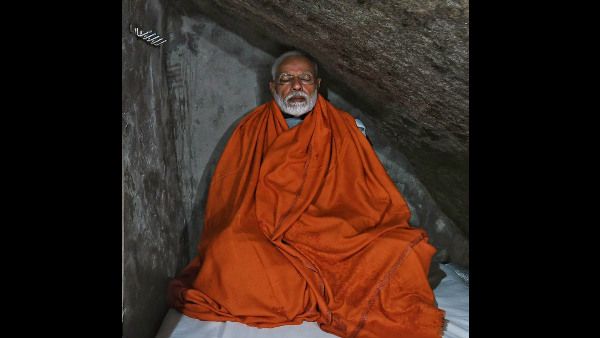 ಮೋದಿ ಧ್ಯಾನ ಮಾಡಿದ ಗುಹೆಯಲ್ಲಿ ಶೌಚಾಲಯ, ಸಿಸಿ ಟಿವಿ ಕ್ಯಾಮೆರಾ, ಮಲಗುವ ಮಂಚ