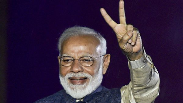 ಕೋಟಿ ಕೋಟಿ 'ಅಭಿನಂದನ್' ಎಂದ ಮೋದಿ, ಪಾಕಿಸ್ತಾನಕ್ಕೆ ನಡುಕ!