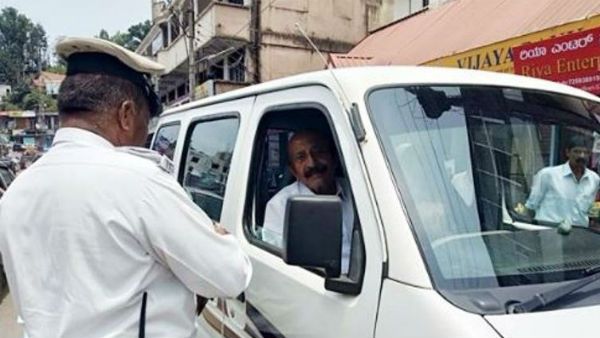 ನೋ ಪಾರ್ಕಿಂಗ್ ನಲ್ಲಿ ವಾಹನ ನಿಲ್ಲಿಸಿ ದಂಡ ಕಟ್ಟಿದ ಎಂಸಿಎನ್