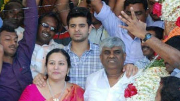 ಚೊಚ್ಚಲ ಪ್ರಯತ್ನದಲ್ಲೇ ಸಂಸತ್ತಿಗೆ ಆಯ್ಕೆಯಾದ ದೇವೇಗೌಡರ ಮೊಮ್ಮಗ