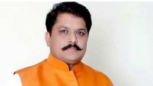 ಸೆಲ್ಫಿ ತೆಗೆದುಕೊಳ್ಳಲು ನಿಲ್ಲುತ್ತಿದ್ದ ವ್ಯಕ್ತಿ 'ಮಹಾರಾಜ'ನನ್ನೇ ಸೋಲಿಸಿದರು!