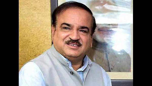 ಅನಂತ್ ಕುಮಾರ್ ಬಿಟ್ಟುಹೋದ ಎರಡೂ ಖಾತೆಗಳು ಕನ್ನಡಿಗರಿಗೆ