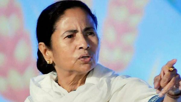 'ನಮ್ಮ ತಂಟೆಗೆ ಬಂದ್ರೆ ಮುಗಿಸಿಬಿಡ್ತೀವಿ!' ಹೂಂಕರಿಸಿದ ಮಮತಾ ಬ್ಯಾನರ್ಜಿ