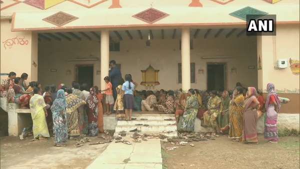 ನಕ್ಸಲರ ಗುಂಡಿಗೆ ಕಲಬುರಗಿ ಯೋಧ ಹುತಾತ್ಮ: ಸೀಮಂತ ನಡೆಯಬೇಕಿದ್ದ ಮನೆಯಲ್ಲೀಗ ಸೂತಕ