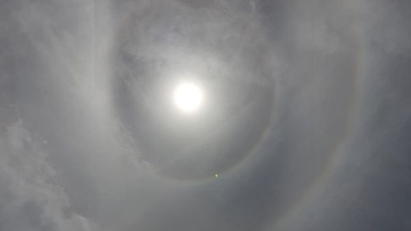 ಇದೇನಿದು ಸೂರ್ಯನ ಸುತ್ತ ವಿಸ್ಮಯಕಾರಿ ಉಂಗುರ?