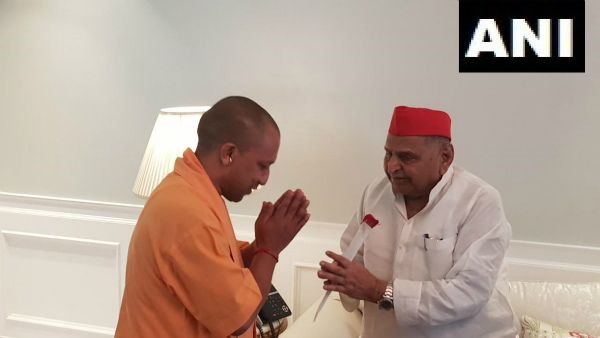ಮುಲಾಯಂ ಸಿಂಗ್ ಭೇಟಿಯಾದ ಉತ್ತರಪ್ರದೇಶದ ಸಿಎಂ ಯೋಗಿ ಆದಿತ್ಯನಾಥ್