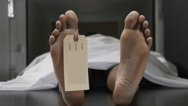 ಖಾಸಗಿ ಆಸ್ಪತ್ರೆಯಲ್ಲಿ ಸತ್ತನೆಂದು ಘೋಷಿಸಿದ್ದ ವ್ಯಕ್ತಿ ಸಮಾಧಿ ಎದುರು ಬದುಕಿದ!