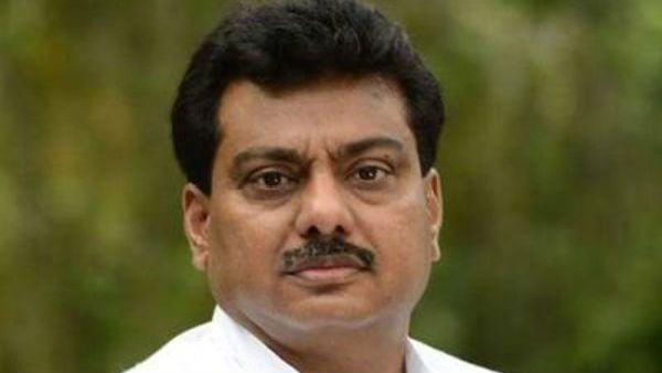 ಸಿದ್ದರಾಮಯ್ಯ ಸಂಪರ್ಕದಲ್ಲಿ ಇಬ್ಬರು ಅತೃಪ್ತರು: ಎಂಬಿ ಪಾಟೀಲ