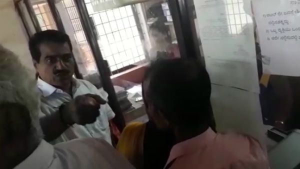 ಅಧಿಕಾರಿಗಳ ಚಳಿ ಬಿಡಿಸಿದ ಶಾಸಕ ಉಮಾನಾಥ್ ಕೋಟ್ಯಾನ್, ವಿಡಿಯೋ ವೈರಲ್