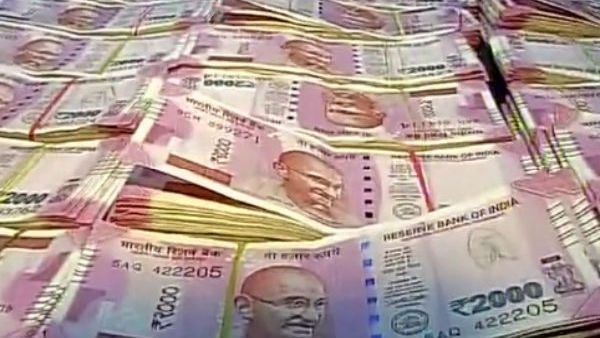 'ಬೆಸ್ಟ್‌ ತಹಸೀಲ್ದಾರ್' ಪ್ರಶಸ್ತಿ ಪಡೆದ ಮಹಿಳಾ ಅಧಿಕಾರಿ ಮನೆಯಲ್ಲಿ ಲಕ್ಷ ಲಕ್ಷ ಹಣ