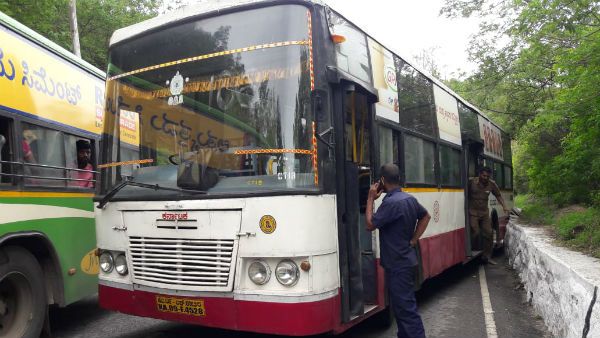 ಚಾಮುಂಡಿ ಬೆಟ್ಟದಲ್ಲಿ ಚಾಲಕನ ಸಮಯ ಪ್ರಜ್ಞೆಯಿಂದ ತಪ್ಪಿದ ದೊಡ್ಡ ಅನಾಹುತ