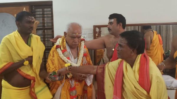 ವಿಶ್ವಾಸಮತ: ಕುಮಾರಸ್ವಾಮಿ, ಯಡಿಯೂರಪ್ಪ ದೇವಸ್ಥಾನ ಪ್ರದಕ್ಷಿಣೆ