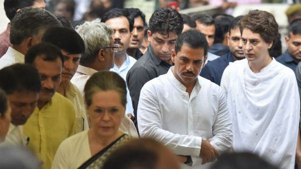 ಸಕಲ ಸರ್ಕಾರಿ ಗೌರವಗಳೊಂದಿಗೆ ಶೀಲಾ ದೀಕ್ಷಿತ್ ಅಂತ್ಯಕ್ರಿಯೆ