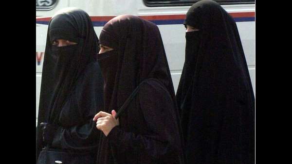 ಮೇಲ್ಮನೆಯಲ್ಲೂ ತ್ರಿವಳಿ ತಲಾಖ್ ಅಂಗೀಕಾರ: ಗಣ್ಯರಿಂದ ಮಿಶ್ರ ಪ್ರತಿಕ್ರಿಯೆ