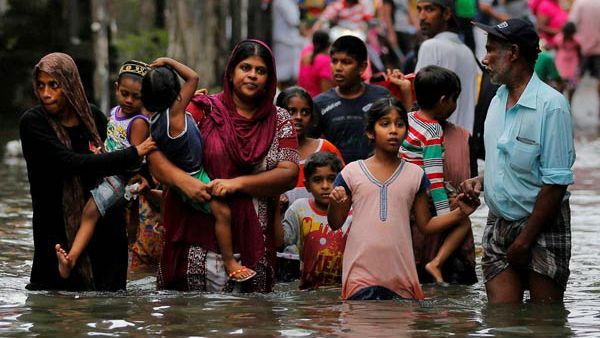 ಮಗಳ ಮದುವೆಗೆ ಕೂಡಿಟ್ಟಿದ್ದ 50 ಲಕ್ಷ ಪ್ರವಾಹ ಸಂತ್ರಸ್ತರಿಗೆ ಕೊಟ್ಟ ವೈದ್ಯೆ?