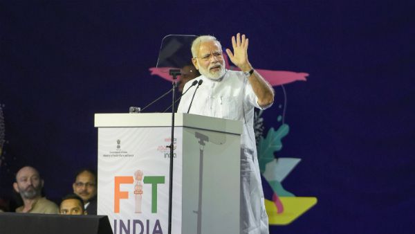 ಆರೋಗ್ಯವಂತರಾಗಿ, ಆರೋಗ್ಯವಂತ ದೇಶ ನಿರ್ಮಿಸಿ: ಮೋದಿ ಕರೆ